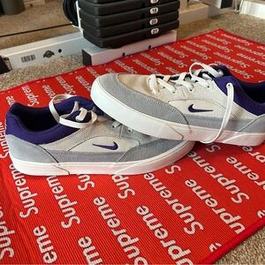 Nike SB Men’s Low-Top Sneakers - White/Grey/Purple